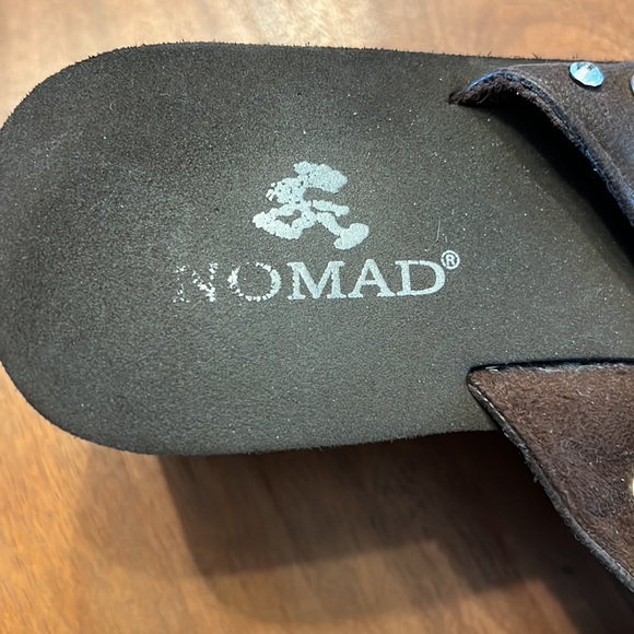 Western bling flip-flops. Size 7 - Picture 5 of 6